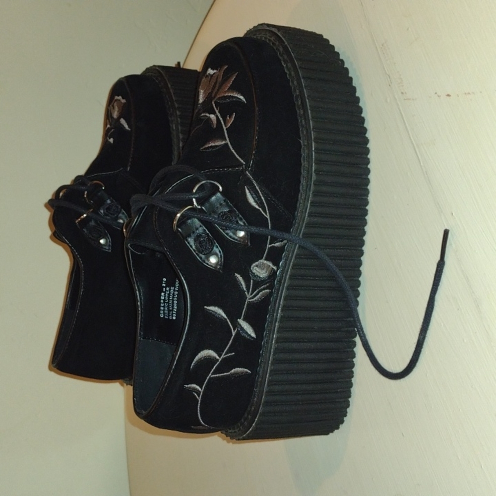 Demonia black velvet platform creepers size 11